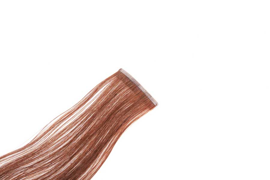 Tape Extensions aus Echthaar (depositphotos.com)